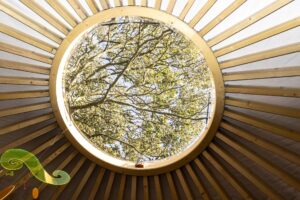 Klangmeditation i jurt Lotte Koch