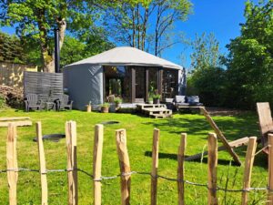 Klangmeditation i jurt Lotte Koch